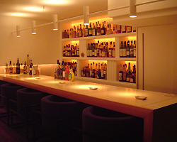 新宿三丁目　ＢＡＲ　ＢＬＡＮＣ
