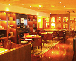 ＬＩＶＩＮＧ：ＢＡＲ　スエヒロの雰囲気