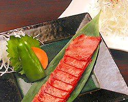 七輪焼肉 楽しいら