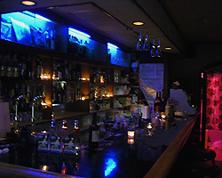 綱島　ダーツバー　ＢＡＲ  Ｉｎｆｉｎｉｔｙ  ∞の雰囲気