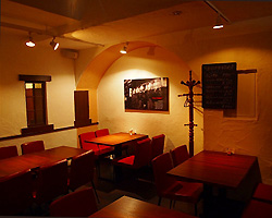 田町　ダイニングバー　日比谷Ｂａｒ　ＤＩＮＩＮＧ　三田店の雰囲気