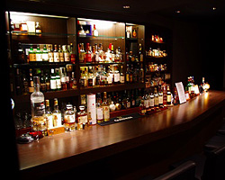 天六　ショットバー　Ｂａｒ　宵待　ｙｏｉｍａｃｈｉの雰囲気