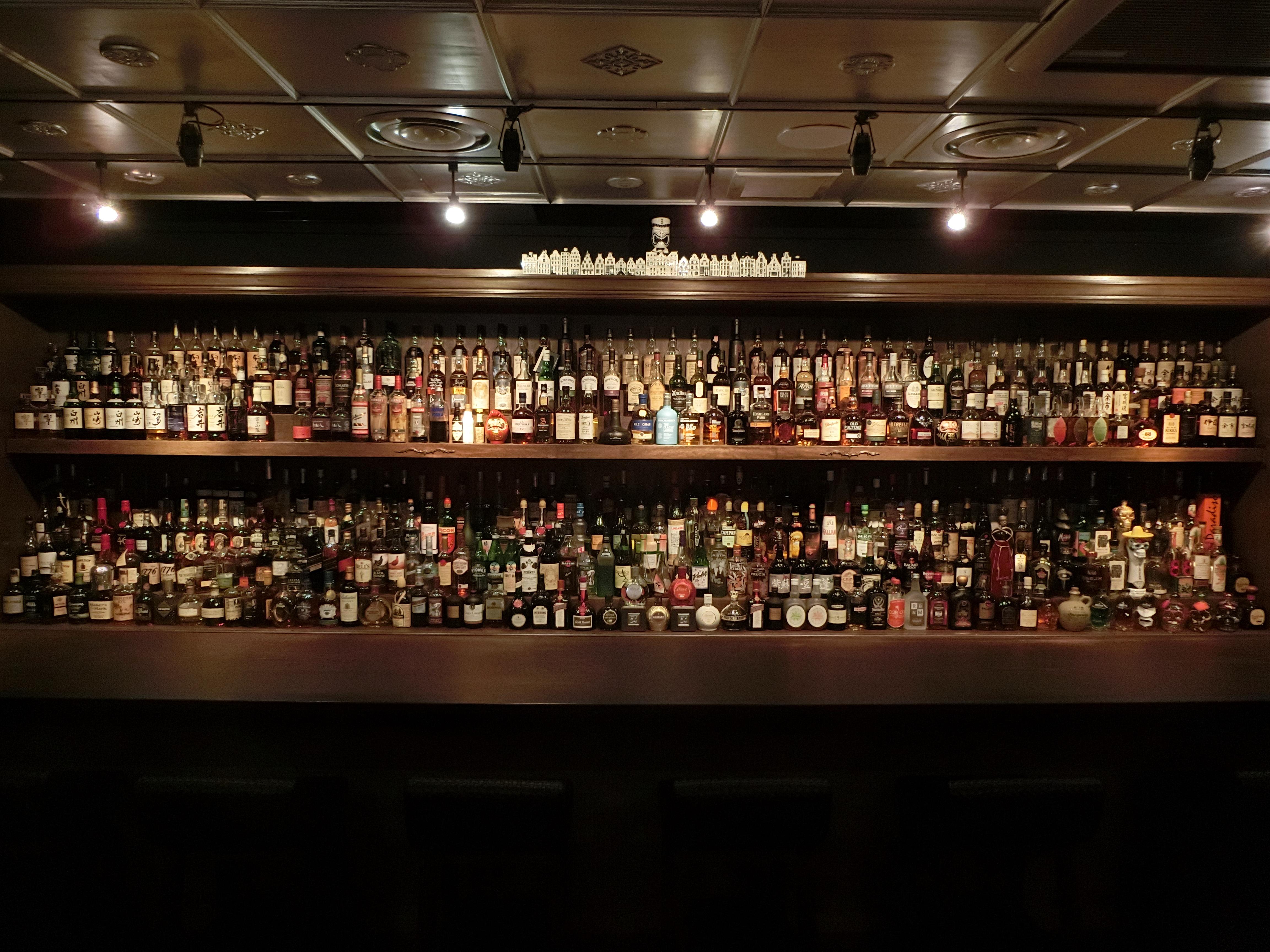 BAR HIGH FIVE