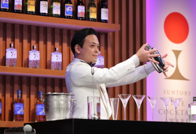 【カクテルアワード2022】今年度最高峰のオリジナルカクテルに大阪府「Bar 7th」オーナーバーテンダー・鮎川さんの「明け六つ（アケムツ）」が選ばれました！