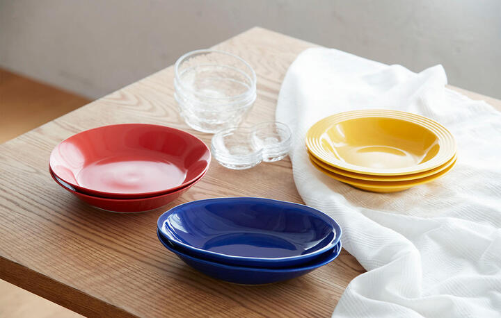 夏の食卓を華やかに彩る
「あいあいカレー皿」活用法