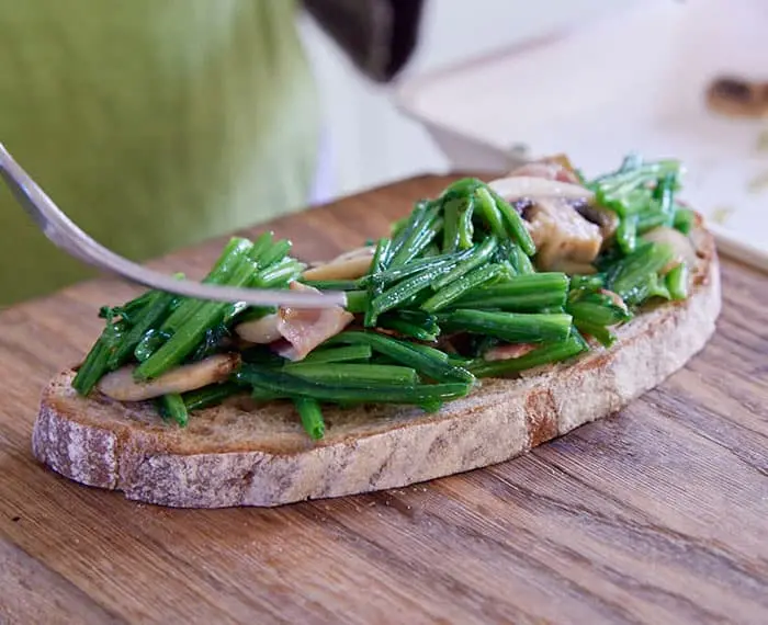 ＜ほうれん草(茎)のベーコンソテー＞手順4　仕上げる