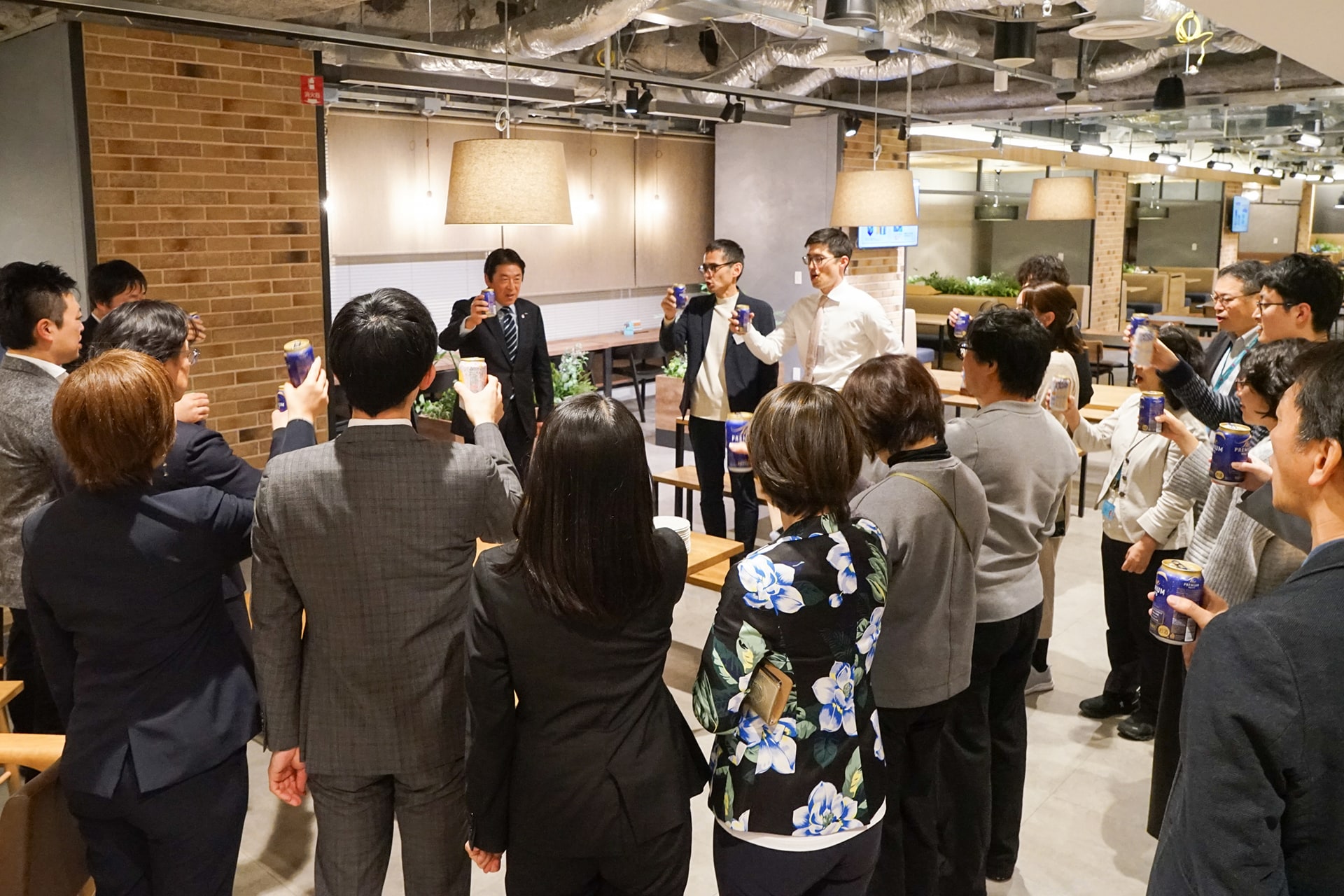 イベント終了後の交流会の様子