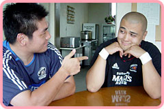 大好きな東野選手が来て嬉しそうな伊勢田選手