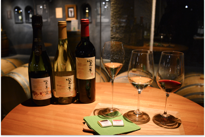 202512_tominooka_wine_flight_christmas840x560