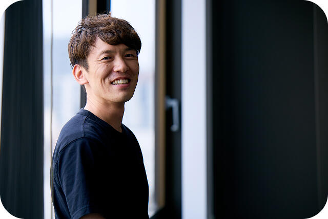 キャリア採用で、2022年にサントリーウエルネスに入社した植野浩佑さん。「Comado」の企画統括のリーダーを担当