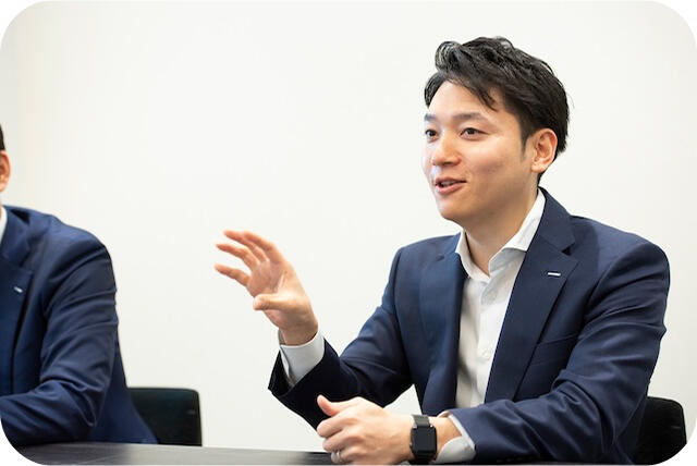 サントリーフーズ株式会社・広域営業本部の藤本壮さん。