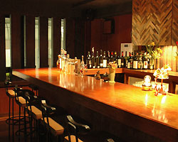 熊本県でオシャレなフンイキのおすすめワインバー Bar Navi