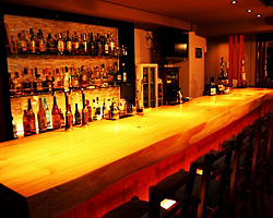 東京都でオシャレなフンイキのおすすめアイリッシュパブ Bar Navi
