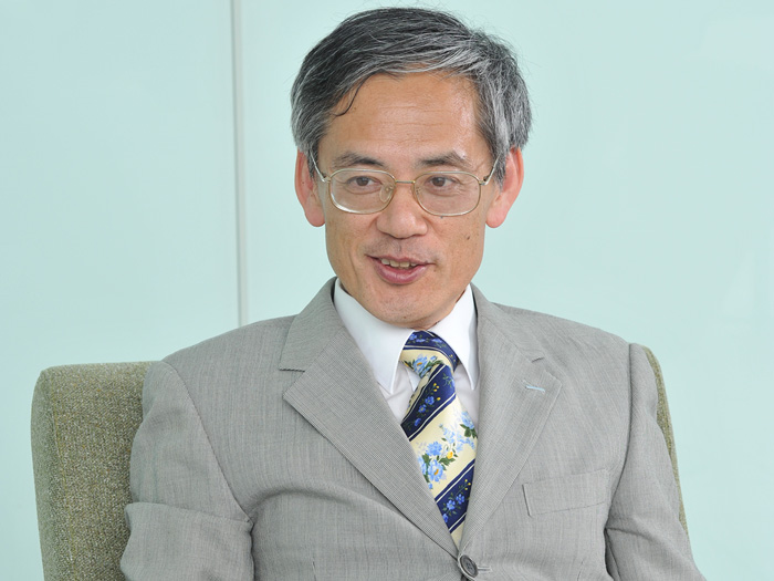 2002年9月までに青いバラを作ると宣言