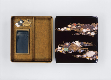 貝尽蒔絵硯箱・料紙箱 コレクションデータベース サントリー美術館