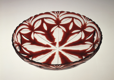 薩摩切子 紅色被皿 コレクションデータベース サントリー美術館