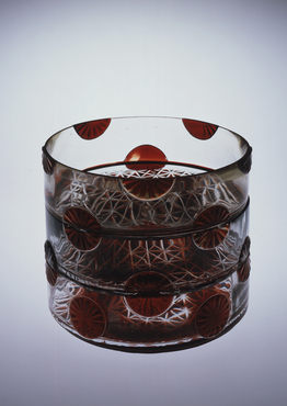 伝匠　薩摩切子　三段重　赤　（秀逸品） 伝承 蓋付三段重 | 薩摩切子のことなら薩摩びーどろ工芸