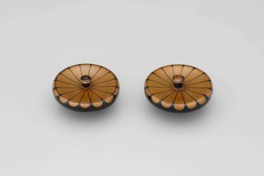 菊秋草蒔絵徳利 コレクションデータベース サントリー美術館