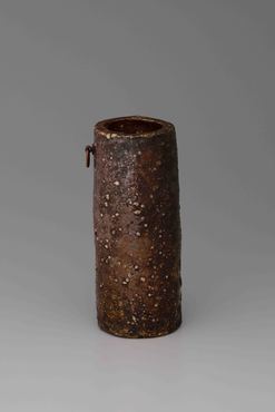 【美品】佐久間勝山　萬古焼　旅枕花入　共箱あり　08 美品】佐久間勝山 萬古焼 旅枕花入 共箱あり 08 万古焼 信楽旅枕