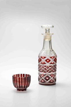 薩摩切子 紅色被栓付瓶 コレクションデータベース サントリー美術館