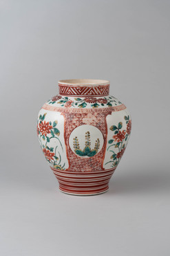 色絵花卉文壺 コレクションデータベース サントリー美術館