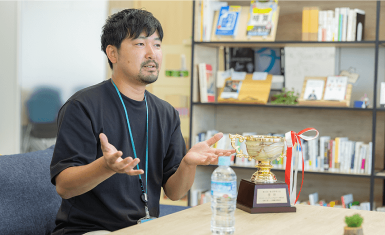 インタビューの様子