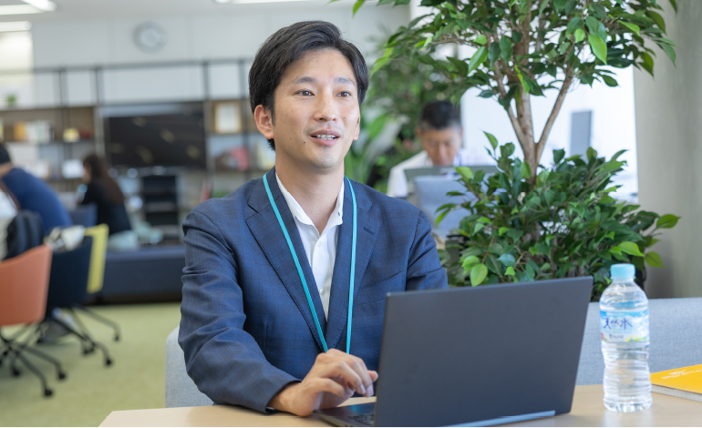 インタビューの様子