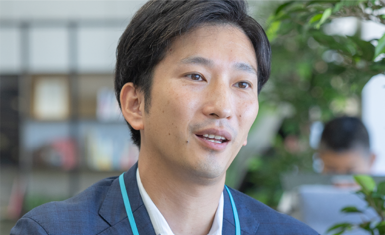 インタビューの様子