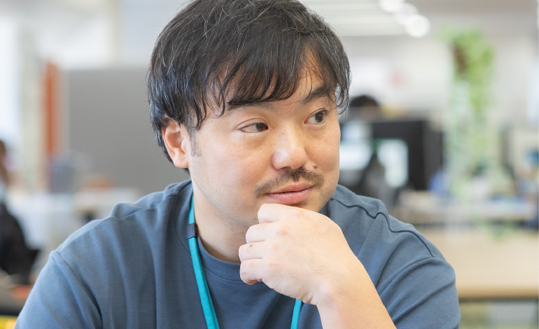 インタビューの様子