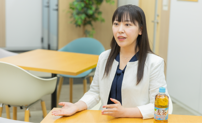 インタビューの様子