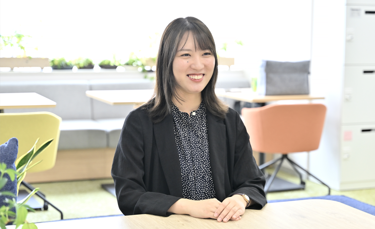 インタビューの様子