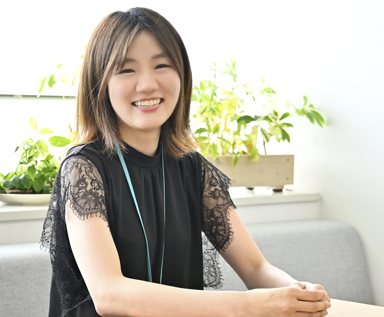 インタビューの様子