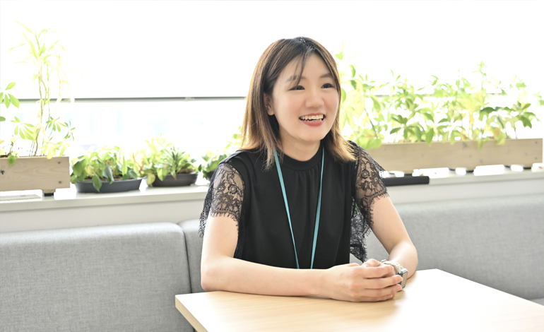 インタビューの様子