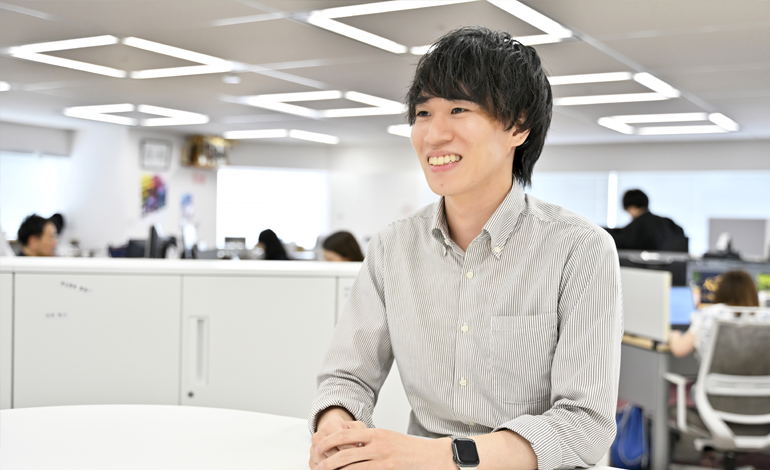 インタビューの様子