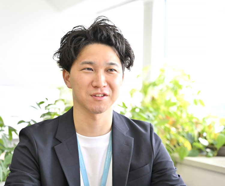 インタビューの様子