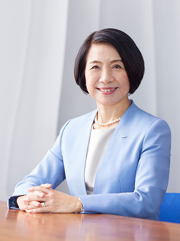 小野 真紀子　サントリー食品インターナショナル株式会社 代表取締役社長