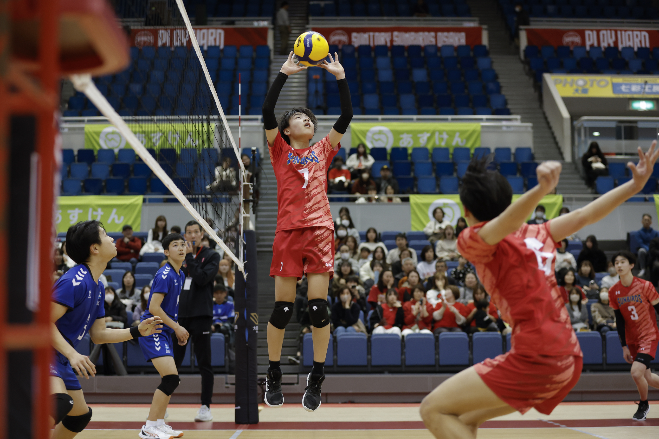 他アカデミーとのエキシビションマッチを戦うサンバーズU15チームの様子