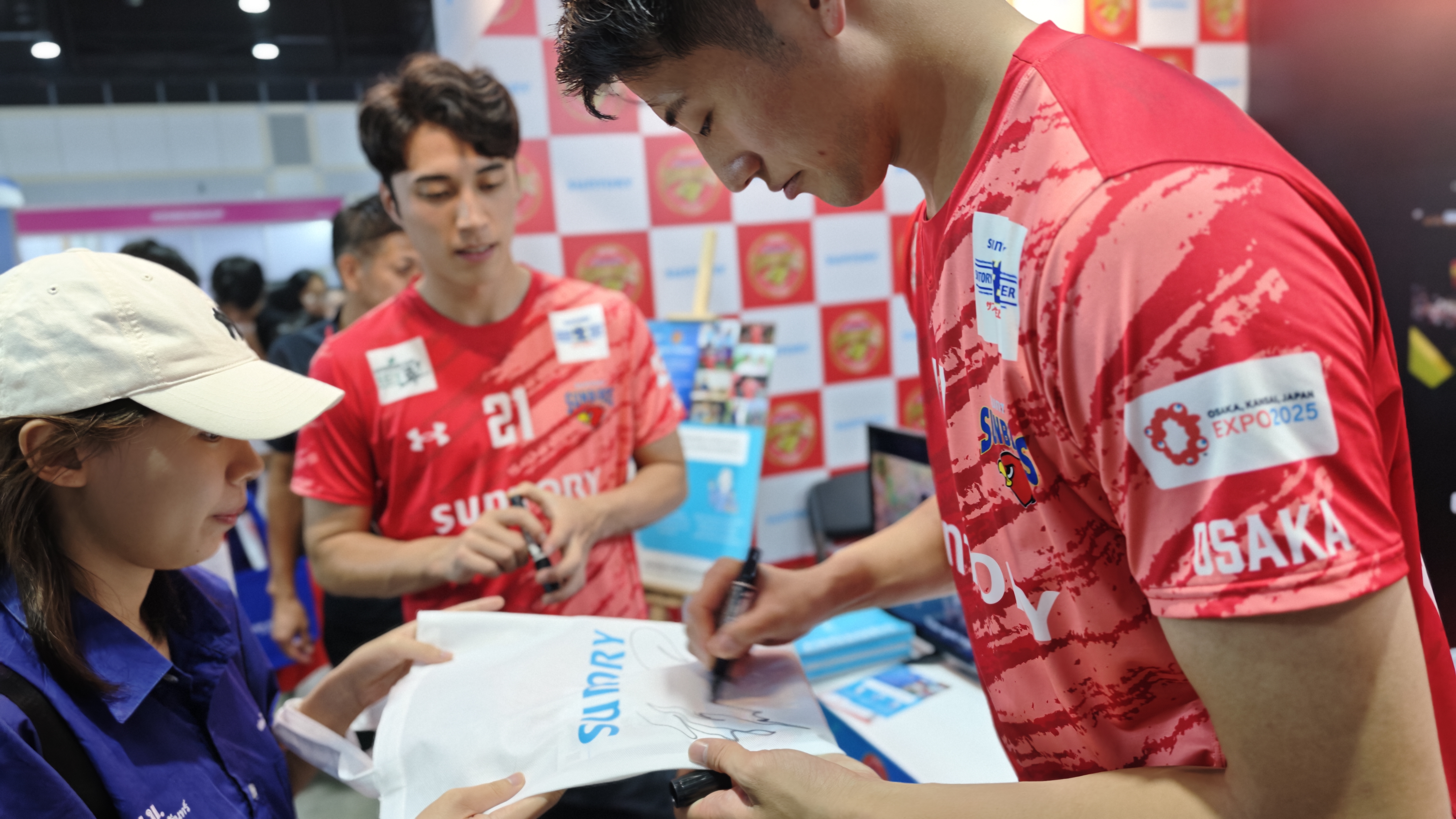 バンコク日本博でのサインイベントの様子