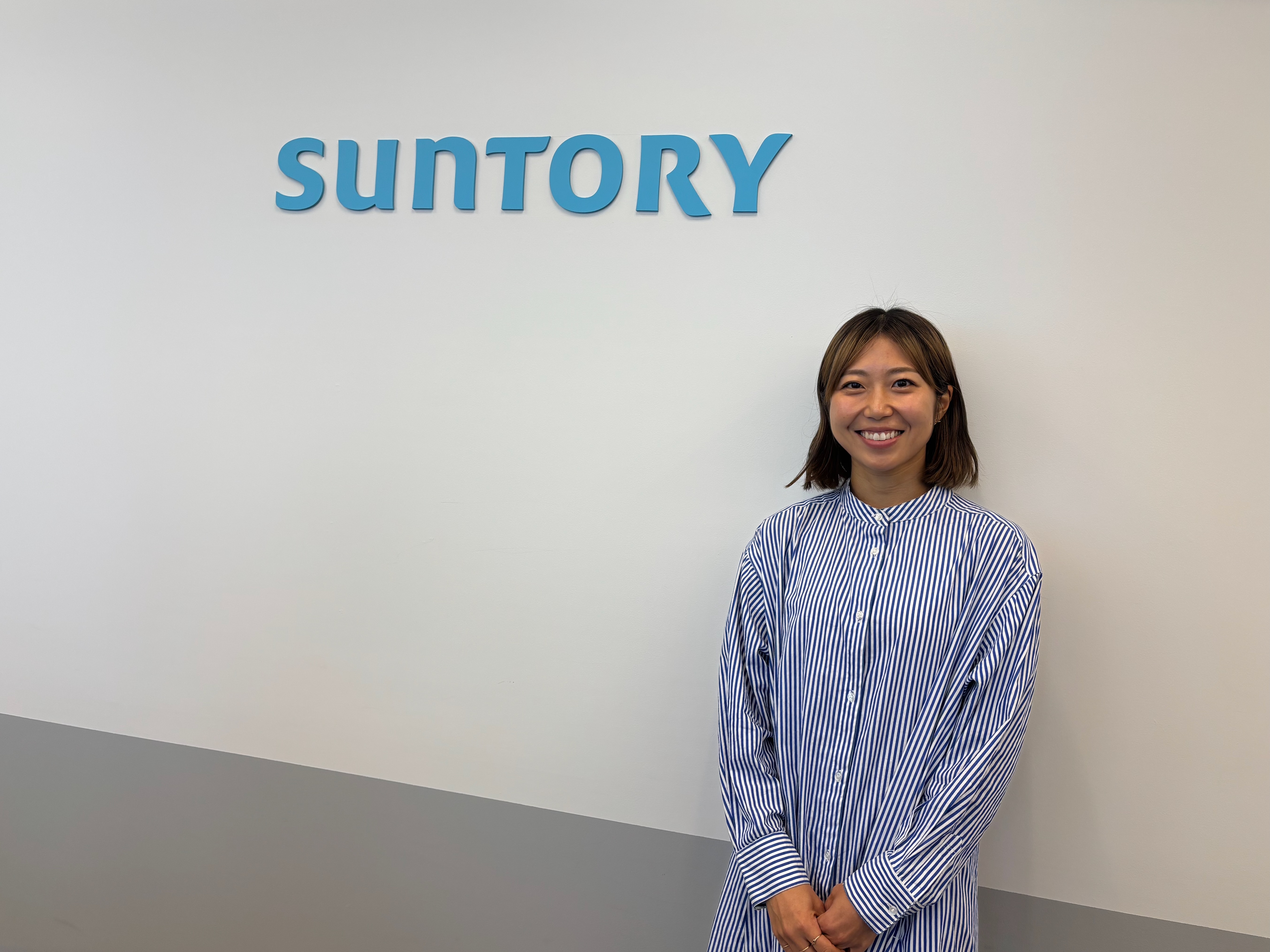 インタビュー後、久しぶりのサントリー社内で撮影