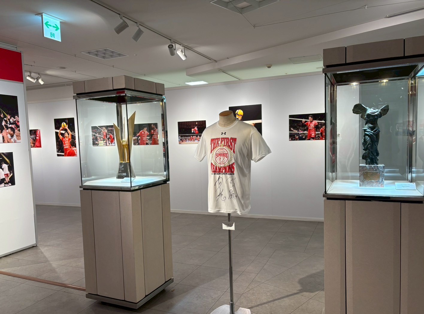 「サントリーサンバーズ大阪展」会場内の様子