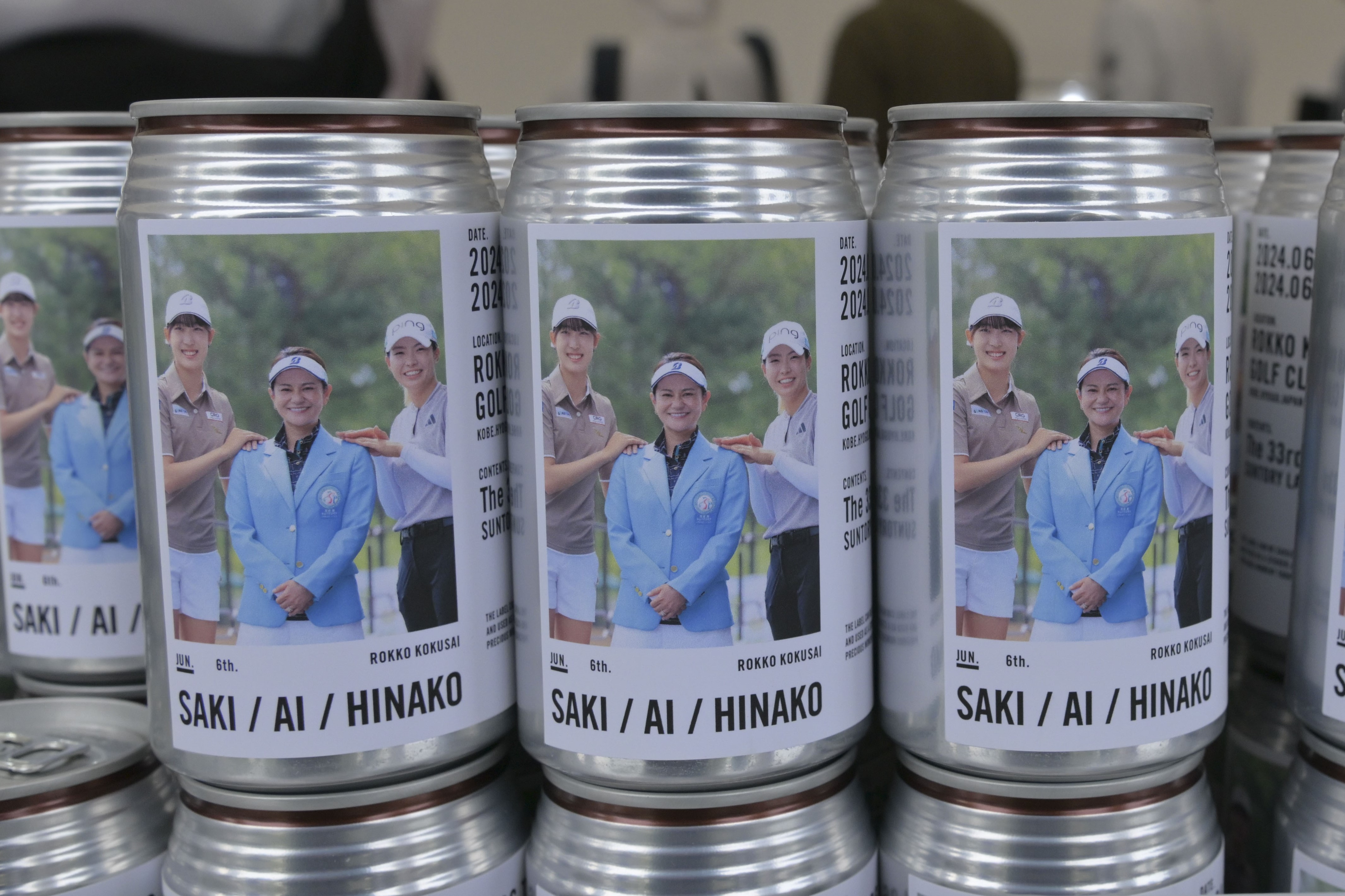 サントリー所属契約選手の写真入りオリジナルラベル飲料１