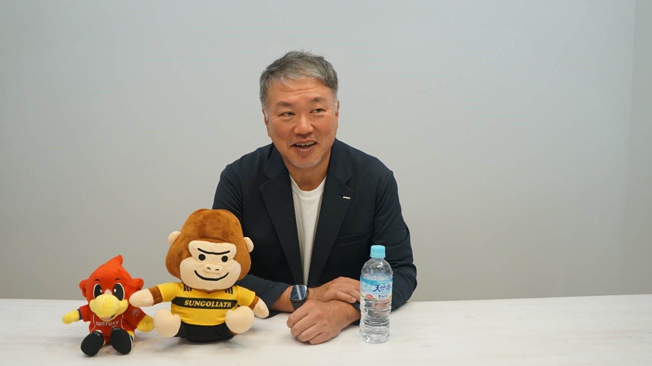 インタビューに答える島田博之部長
