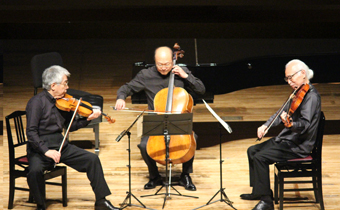 左から　原田幸一郎、毛利伯郎、磯村和英、