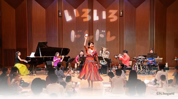 サントリーアートキッズクラブ いろいろドレドレ