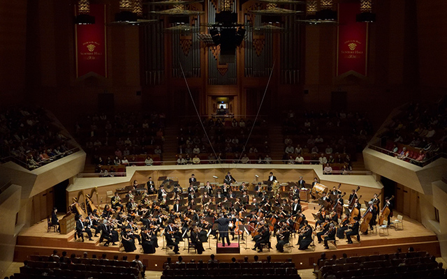日本フィルハーモニー交響楽団　©堀田力丸