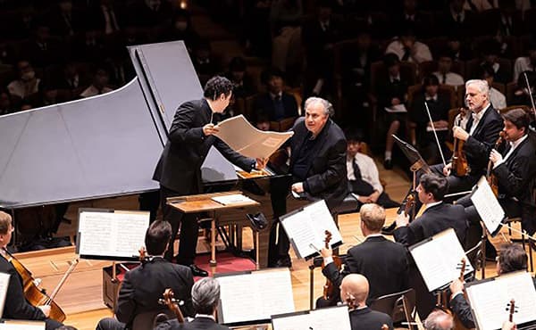 青少年のためのコンサートの写真1