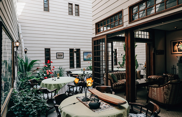 世界でも稀な場所「森の蒸溜所」へ、心も潤しに旅してみませんか？