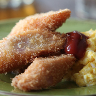 魚肉ソーセージカツ卵添え