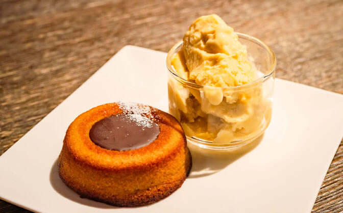 デザートのジェラートとティグレにもMaker’s Markを使用