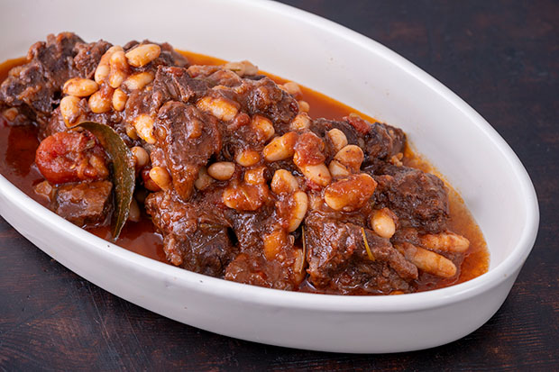 トスカーナ風牛肉と白いんげん豆の煮込み
